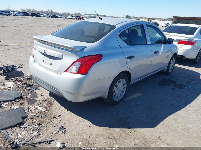 2018 Nissan Versa 1.6 S+
