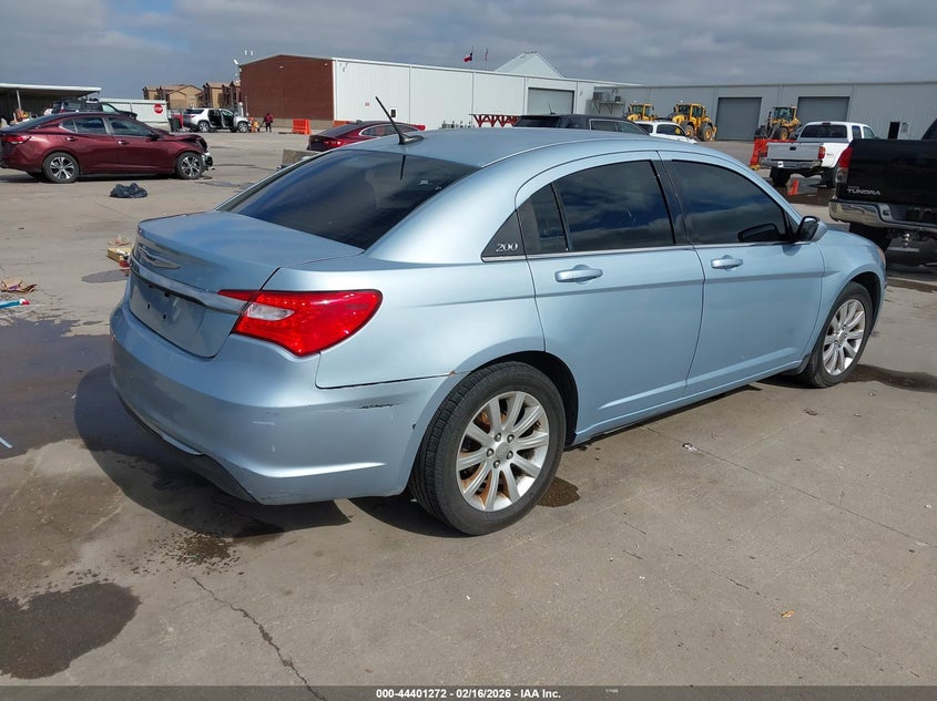 2013 Chrysler 200 Touring