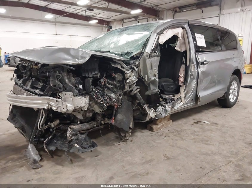 Vin: 2c4rc1fg1lr158298, lot: 44897879, chrysler pacifica touring 20202