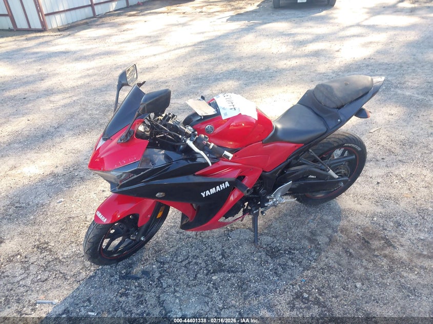 2015 YAMAHA YZFR3 auction photo 2