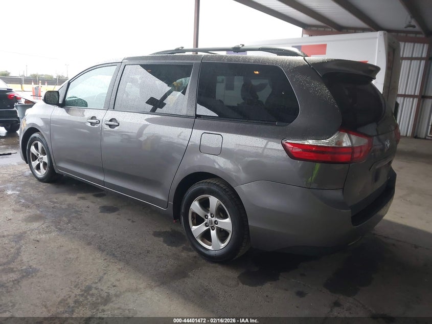2017 Toyota Sienna Le 8 Passenger