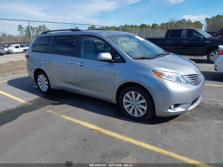 2017 Toyota Sienna Xle 7 Passenger