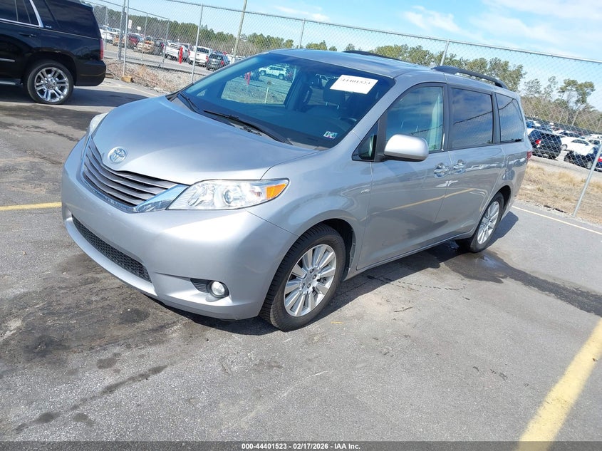 2017 Toyota Sienna Xle 7 Passenger