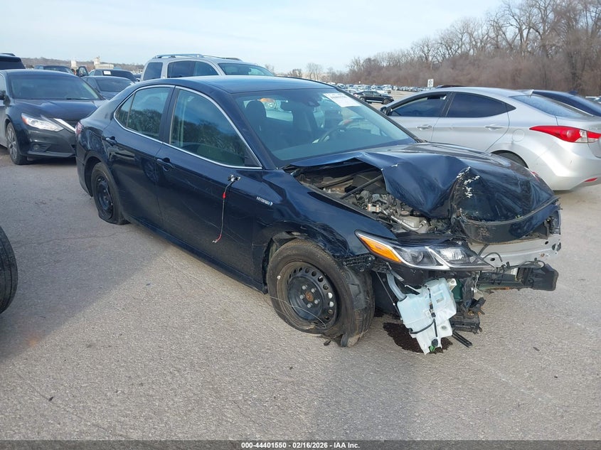 2020 Toyota Camry Le Hybrid