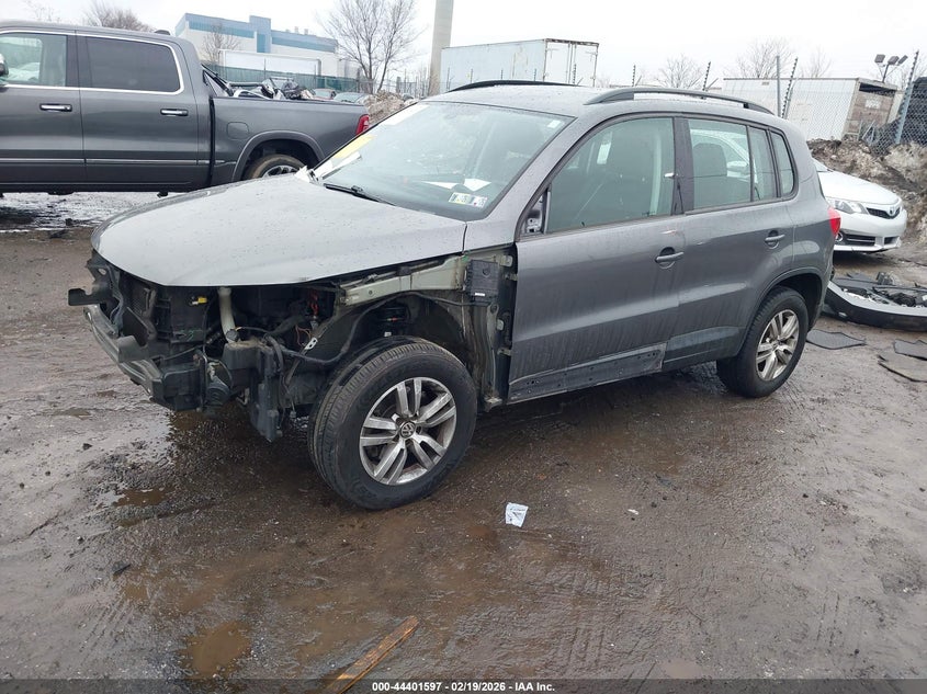 2016 Volkswagen Tiguan S