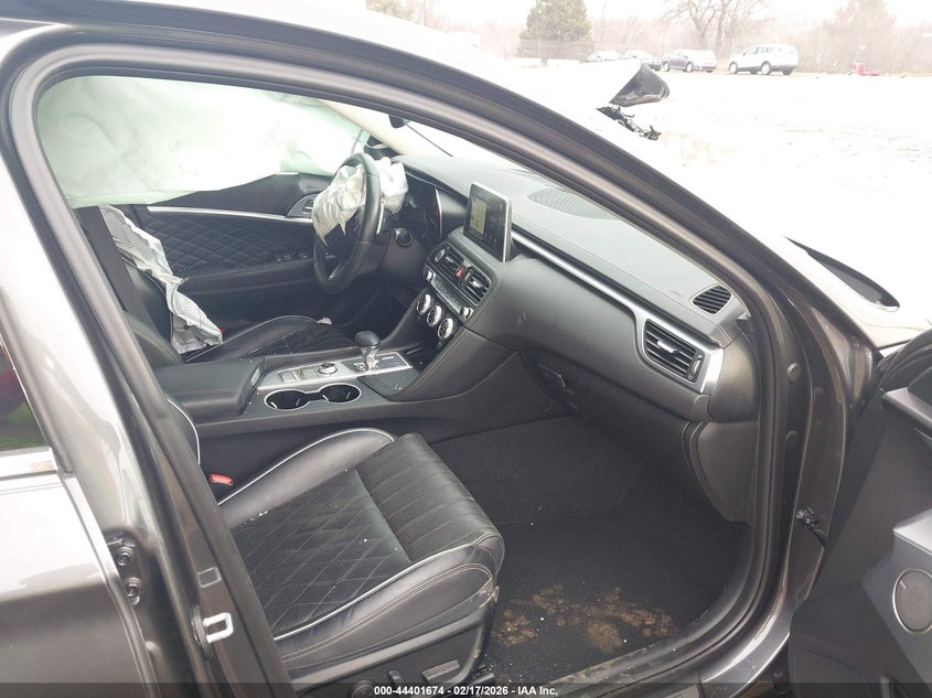 2020 Genesis G70 2.0T Rwd