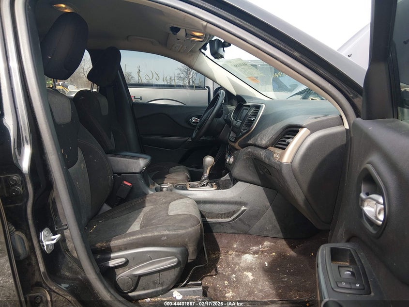 2016 Jeep Cherokee Sport