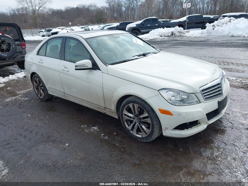2012 Mercedes-Benz C 300 Luxury 4Matic