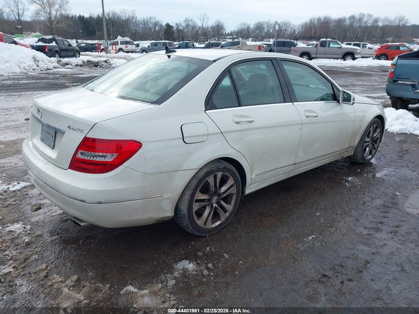 2012 Mercedes-Benz C 300 Luxury 4Matic