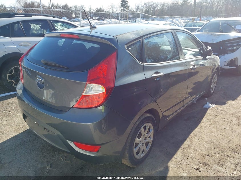 2012 Hyundai Accent Gs