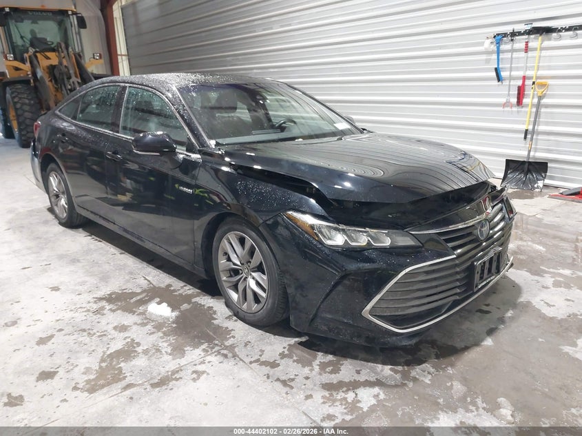 2020 Toyota Avalon Hybrid Xle