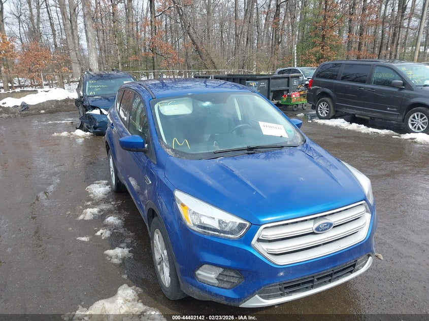 VIN 1FMCU0GD7KUA13054 2019 FORD ESCAPE SE