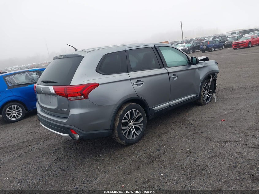 2016 Mitsubishi Outlander Es