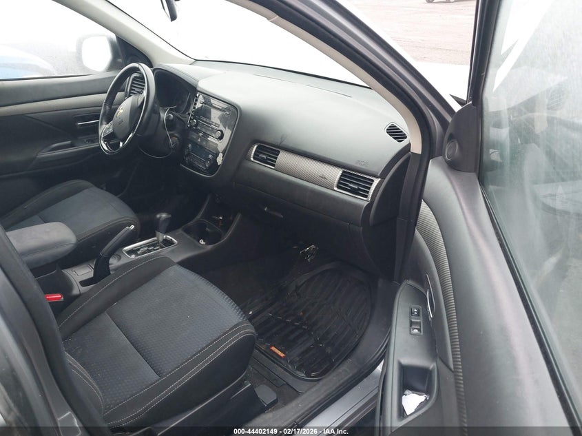 2016 Mitsubishi Outlander Es