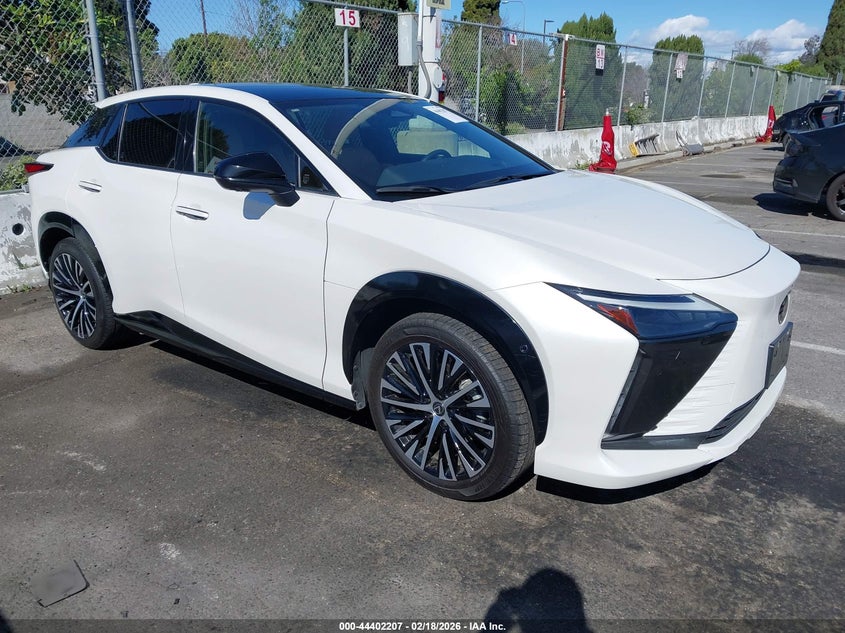 JTJAAAAB4PA020826 LEXUS RZ 450E Photo 1