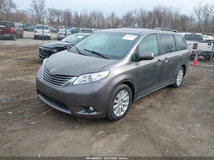 2013 Toyota Sienna Xle 7 Passenger
