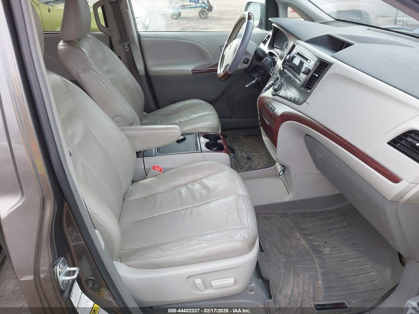 2013 Toyota Sienna Xle 7 Passenger