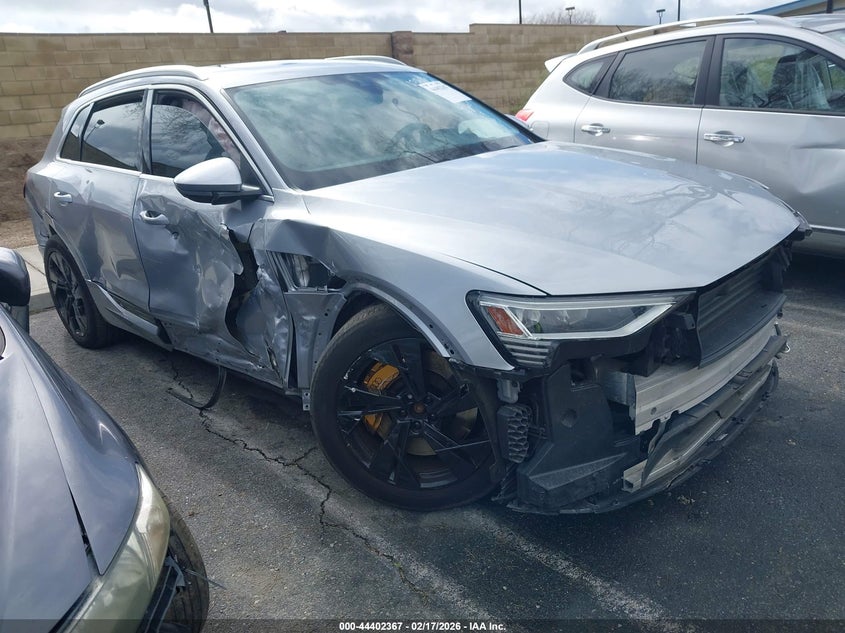 2022 Audi E-Tron Premium Quattro