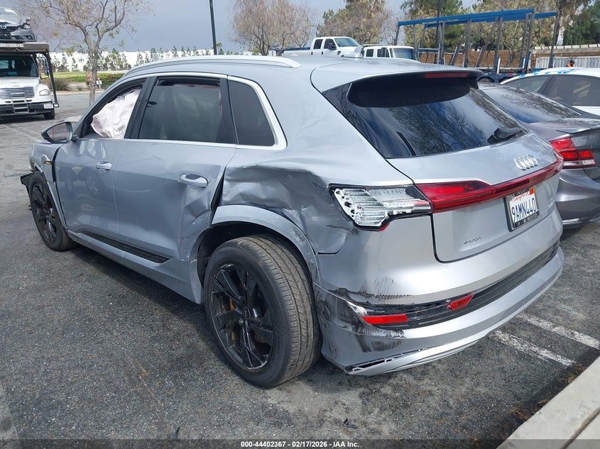 2022 Audi E-Tron Premium Quattro