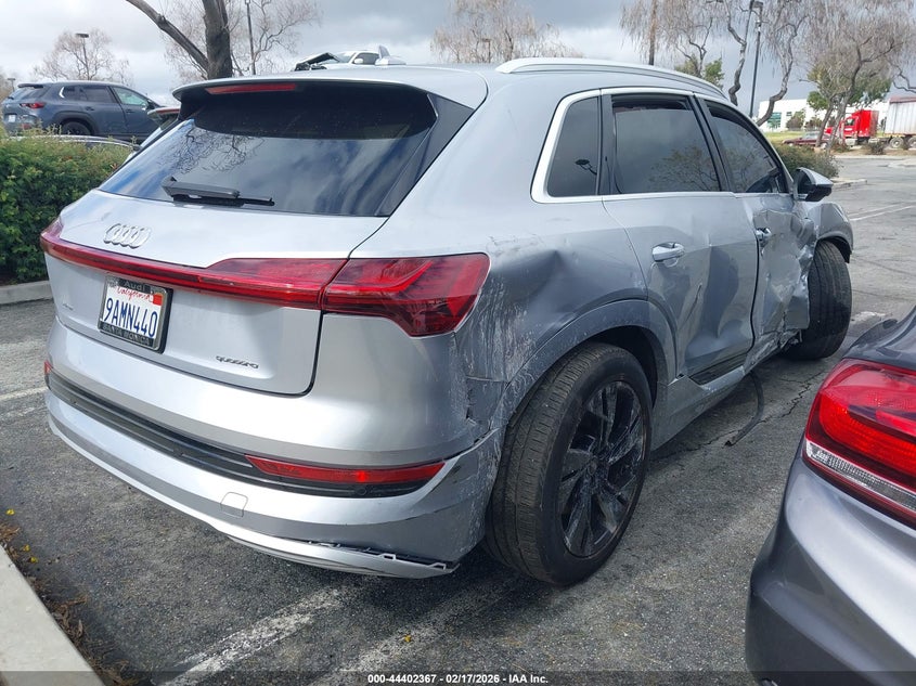 2022 Audi E-Tron Premium Quattro