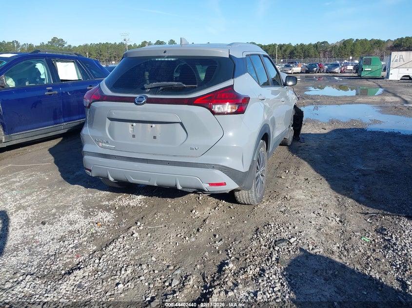 2021 Nissan Kicks Sv Xtronic Cvt