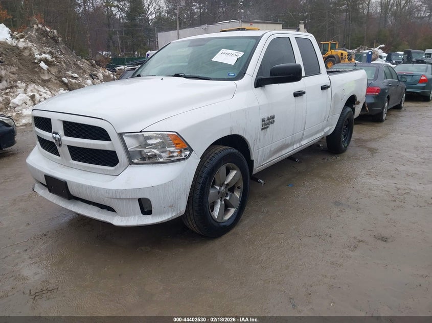 2019 Ram 1500 Classic Express 4X4 6'4 Box