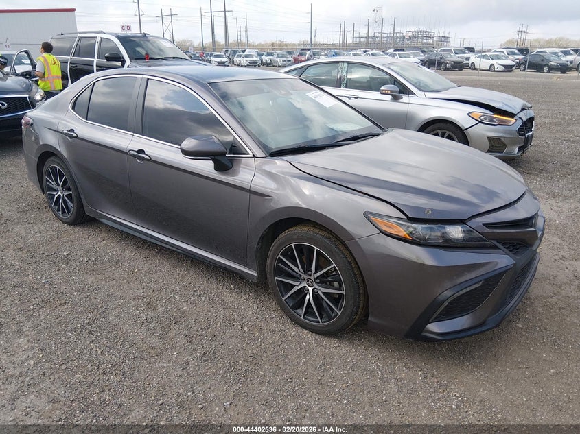 2022 Toyota Camry Se