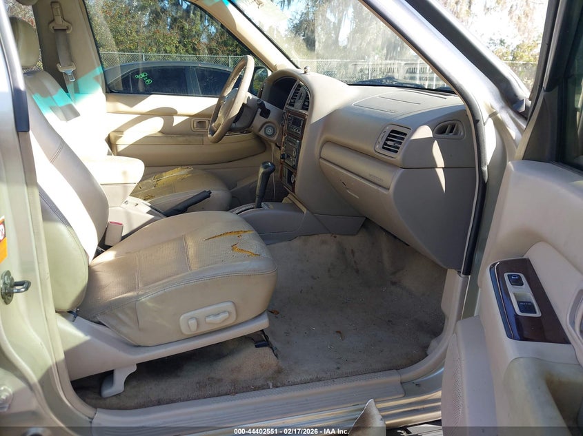 2002 Nissan Pathfinder Le