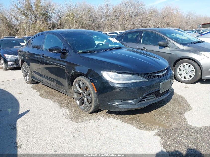 2016 Chrysler 200 S