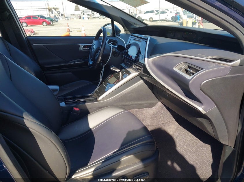 2017 TOYOTA MIRAI auction photo 5