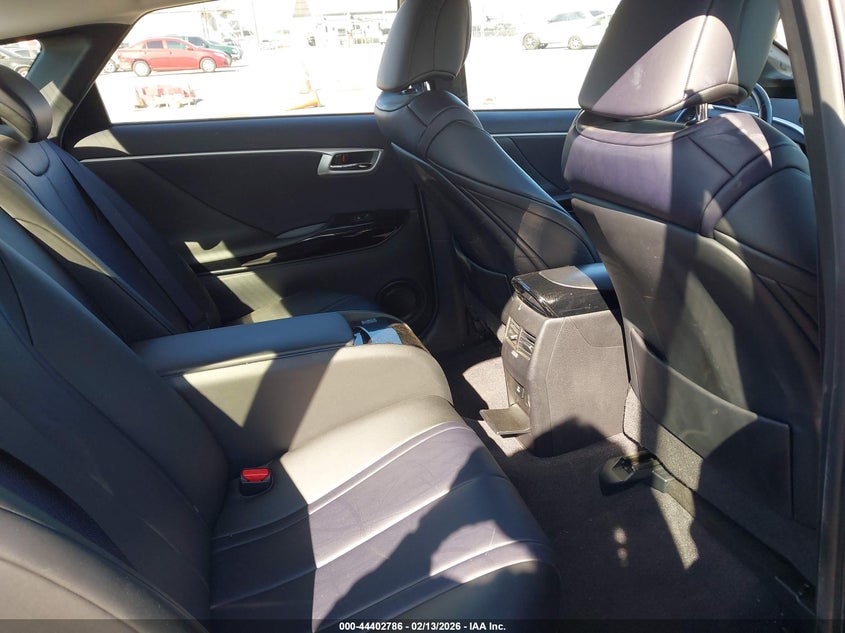 2017 TOYOTA MIRAI auction photo 8