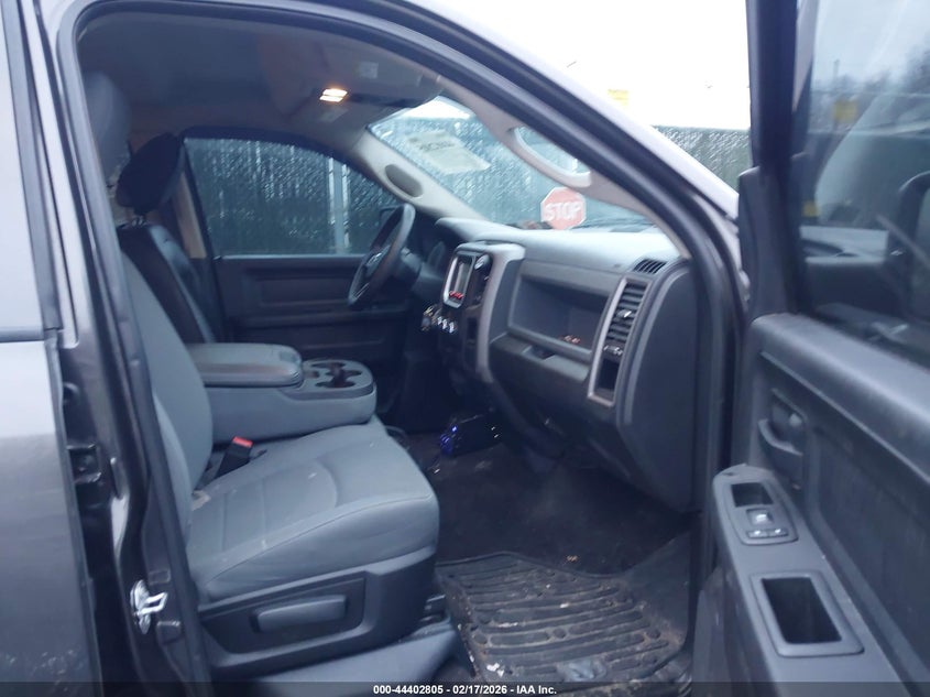 2017 Ram 1500 Express 4X4 5'7 Box