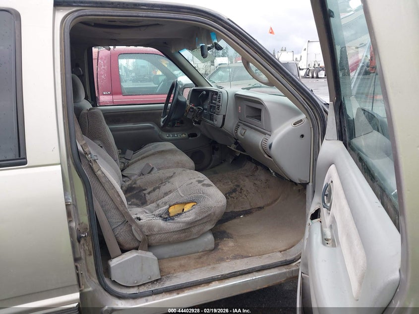 2000 Chevrolet C2500