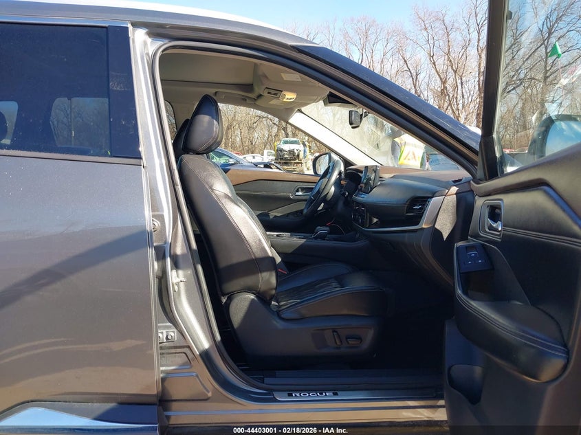 2021 Nissan Rogue Platinum Intelligent Awd