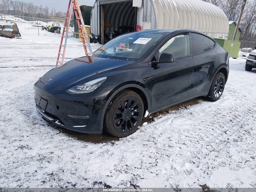 2022 Tesla Model Y Long Range Dual Motor All-Wheel Drive