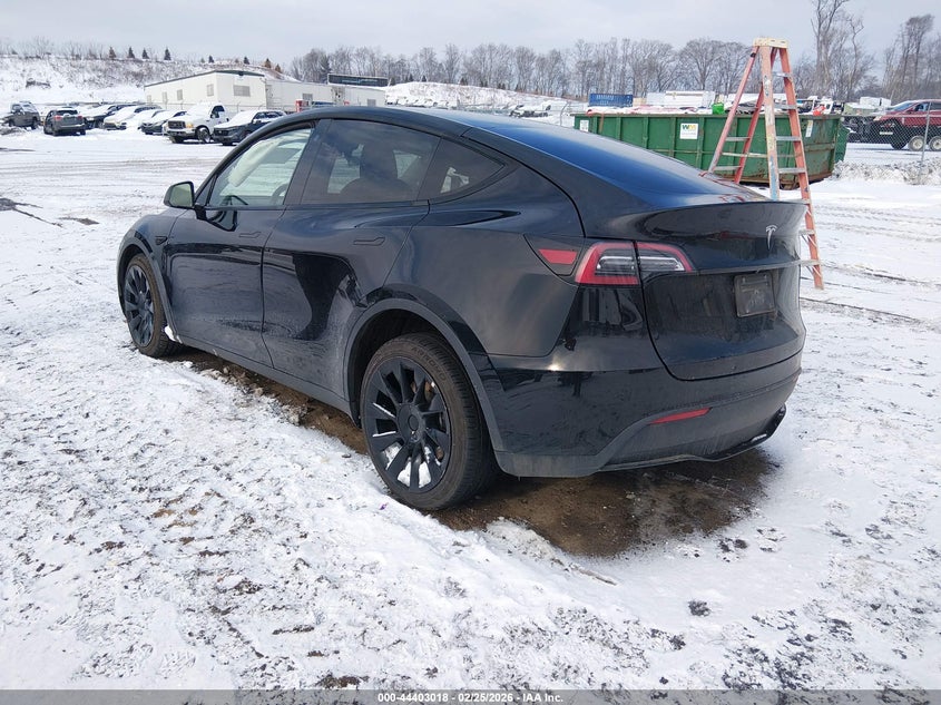 2022 Tesla Model Y Long Range Dual Motor All-Wheel Drive