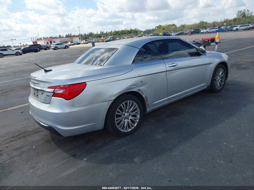 2011 Chrysler 200 Limited
