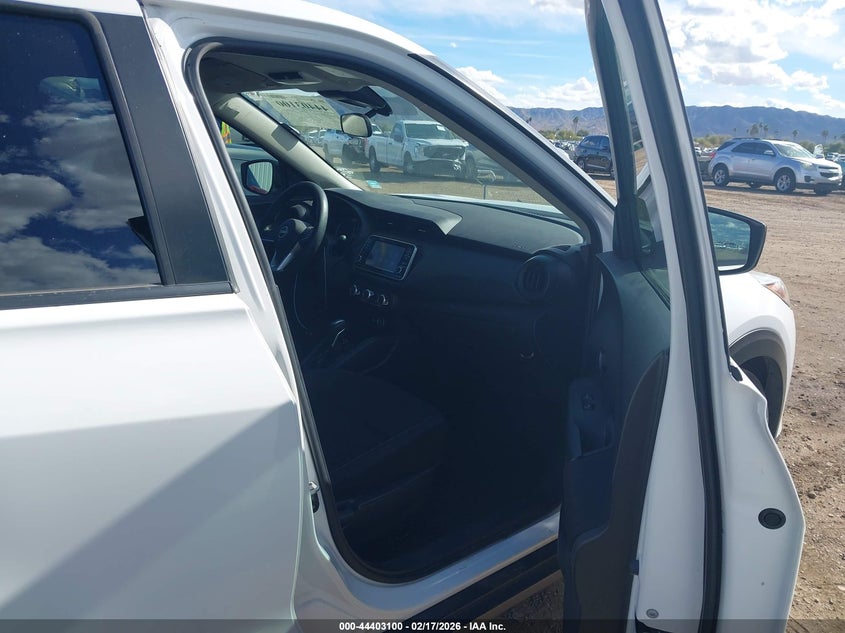 2022 Nissan Kicks S Xtronic Cvt