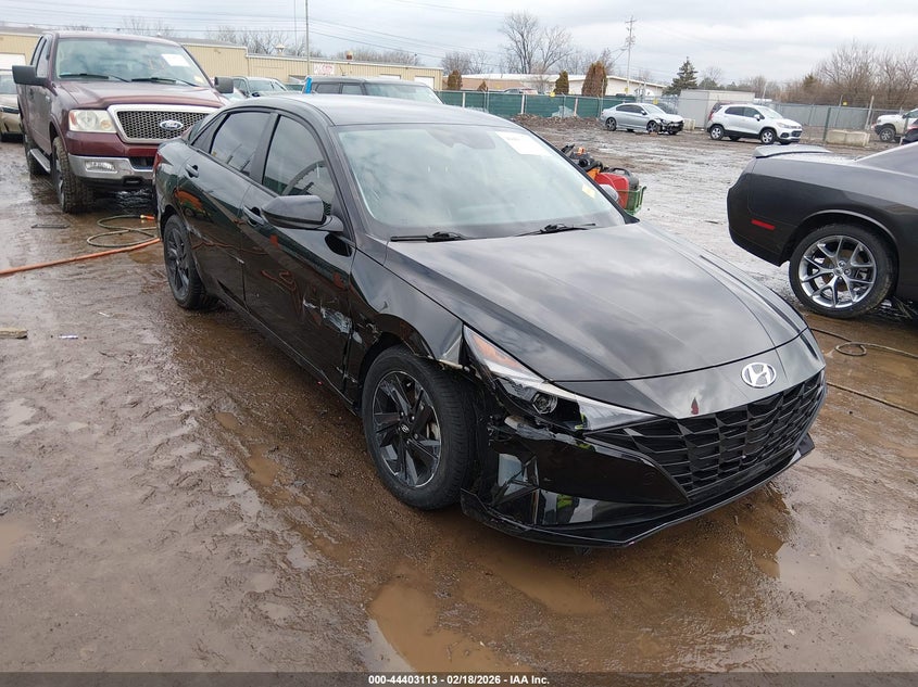 2022 Hyundai Elantra Sel