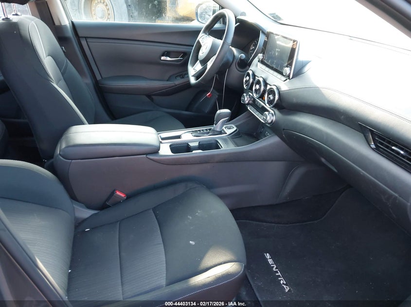 2025 NISSAN SENTRA auction photo 5