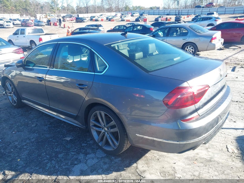 2017 Volkswagen Passat 1.8T R-Line