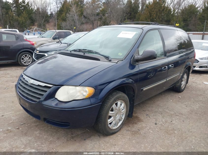 2005 Chrysler Town & Country Touring