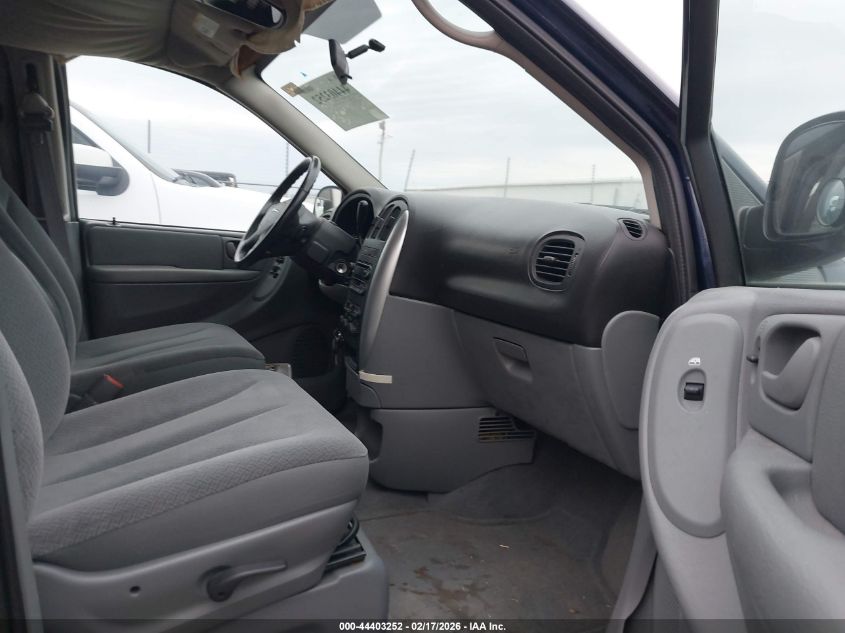 2005 Chrysler Town & Country Touring