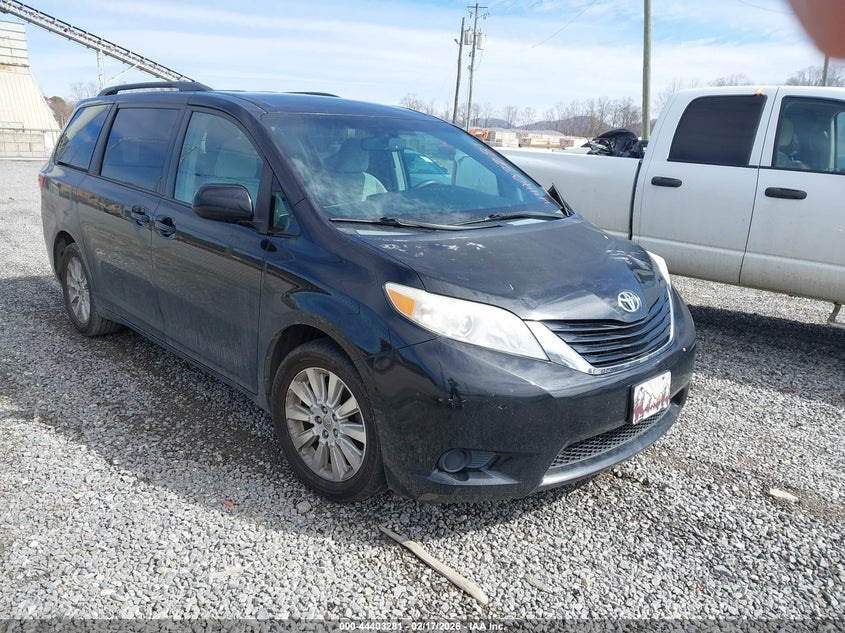 2015 Toyota Sienna Le 7 Passenger