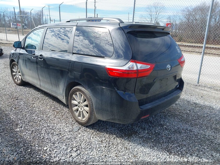 2015 Toyota Sienna Le 7 Passenger