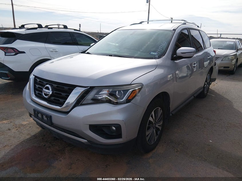 2017 Nissan Pathfinder Sv
