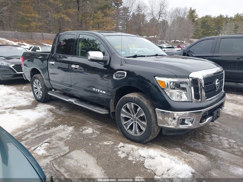 2017 Nissan Titan Sl