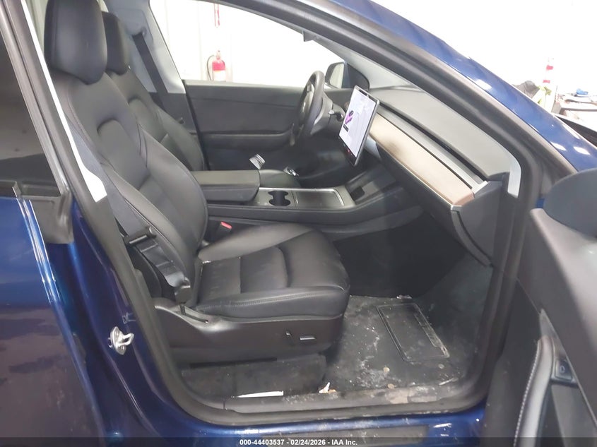 2022 Tesla Model Y Long Range Dual Motor All-Wheel Drive