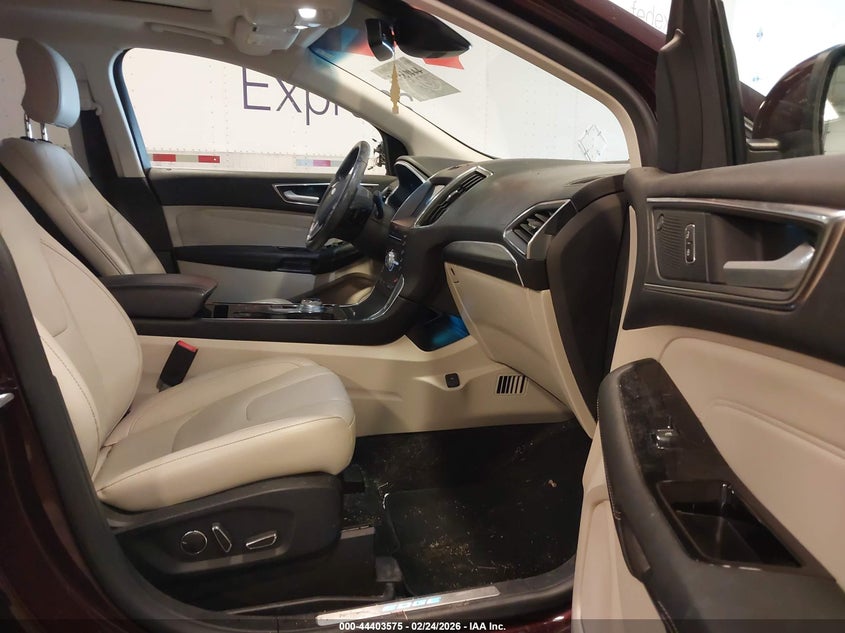 2019 Ford Edge Titanium