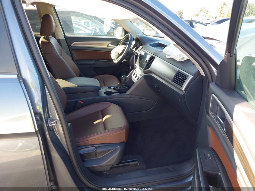 2021 Volkswagen Atlas 2.0T Se W/Technology